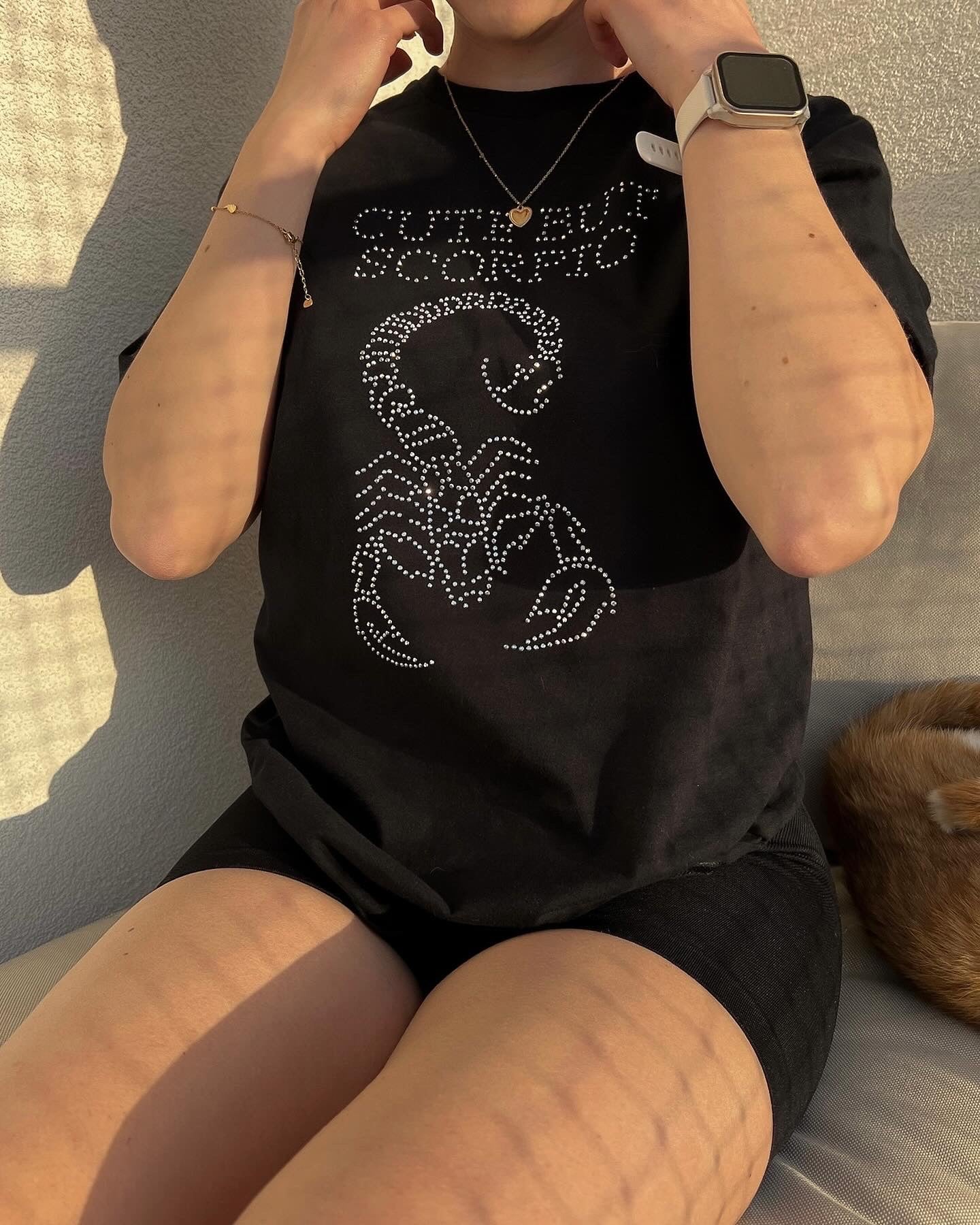 CUTE BUT SCORPIO DIAMENCIKI CZARNA KOSZULKA ROZMIAR M OUTLET